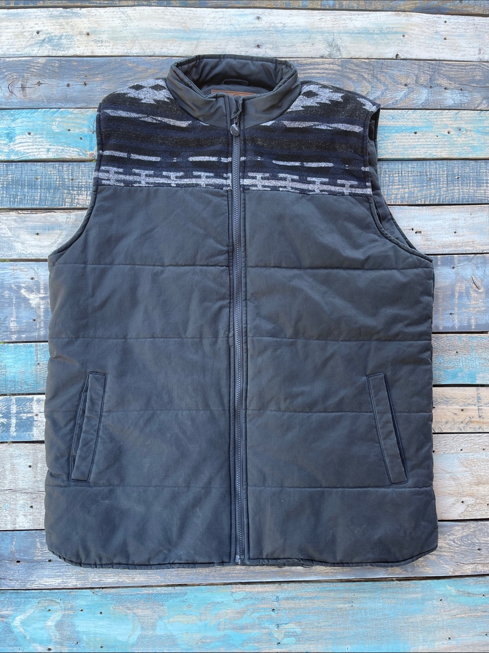 Outback Trading Co Men's XL Black Puffer Vest with Patterned Yoke
